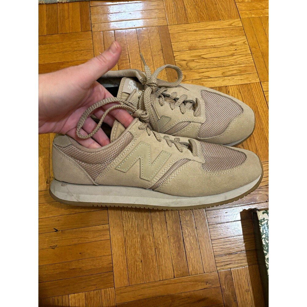 New Balance Men’s Size 10 Beige/Cream Sneakers